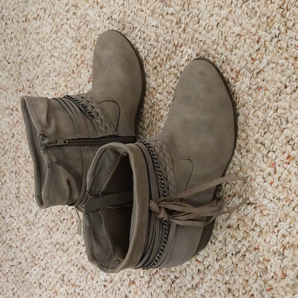 Wonder Nation kids shoes, size 4